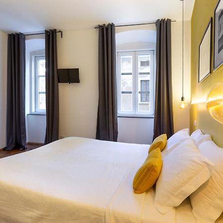 Tram Apartment For 4 Guests ترييستي المظهر الخارجي الصورة